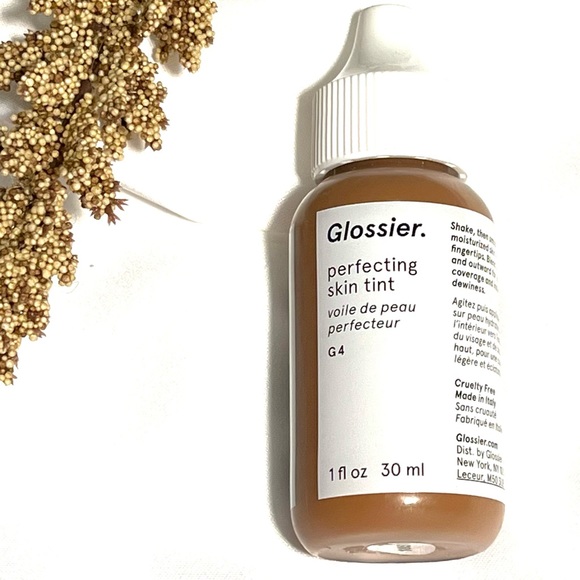 GLOSSIER Perfecting Skin Tint G4 - Picture 6 of 12